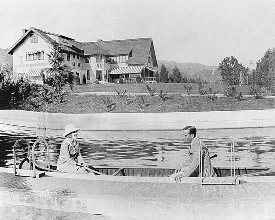 Mary Pickford and Douglas Fairbanks