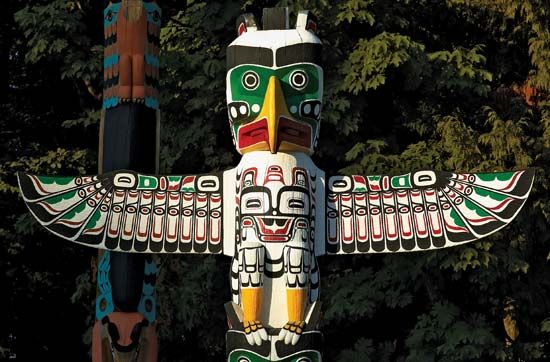 thunderbird totem pole