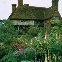 garden: perennial border