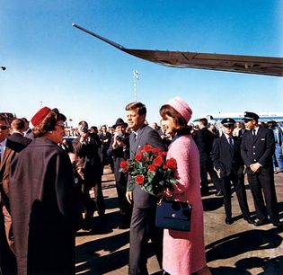 John F. Kennedy and Jacqueline Kennedy at Dallas Love Field airport