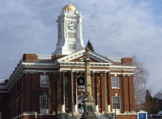 Meriden: city hall