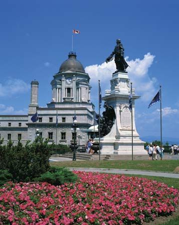 Quebec: Champlain Monument