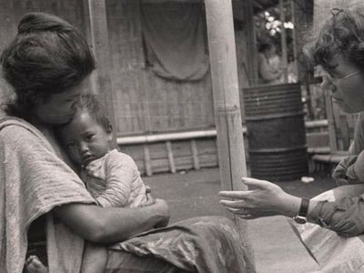 Margaret Mead conducting fieldwork in Bali