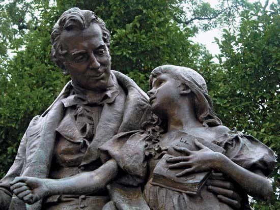 sculpture of Thomas Hopkins Gallaudet and Alice Cogswell