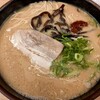 博多金龍で再びとんこつラーメン