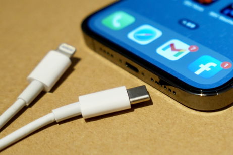 Por qué no deberías cargar tu iPhone en puestos públicos