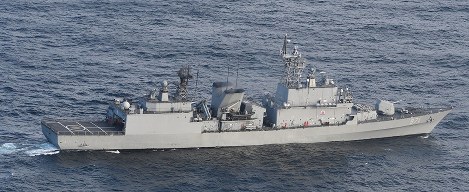 海上自衛隊のP1哨戒機に火器管制レーダーを照射した韓国軍の駆逐艦＝防衛省提供