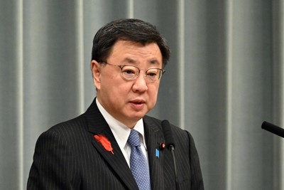 記者会見する松野博一官房長官＝首相官邸で2023年10月2日午前11時8分、竹内幹撮影