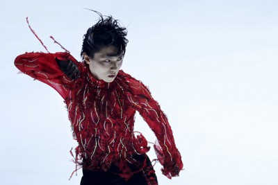 新プログラム「破滅への使者」を演技する羽生結弦さん＝さいたまスーパーアリーナで2023年11月4日、貝塚太一撮影