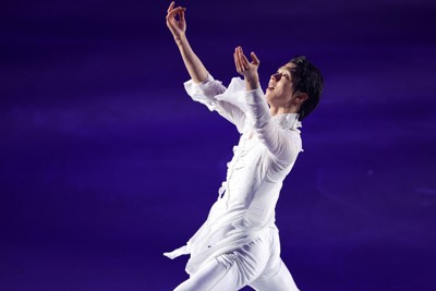 新プログラム「ダニー・ボーイ」を演技する羽生結弦さん＝セキスイハイムスーパーアリーナで2024年3月8日、貝塚太一撮影