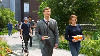 Glen Powell and Zoey Deutch in Set It Up