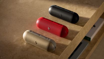 Apple Beats Pill family