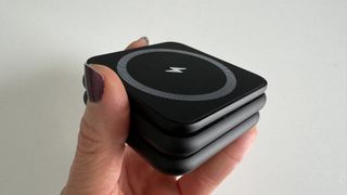 Ku Xiu 3-in-1 foldable magnetic charger