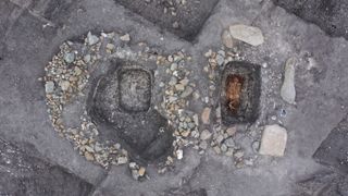 A Yamnaya grave of a male horse rider found in Malomirovo, Bulgaria. He died between the ages of 65 and 75.