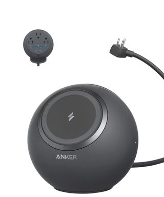 Anker 637 Magnetic Desktop Charging Station