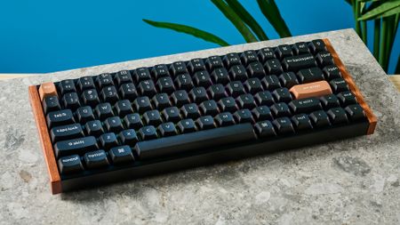 The Keychron K2 HE keyboard in black and wood effect