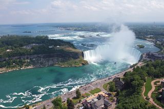 A view of Niagara Falls (Horseshoe Falls) from the Canadian side.