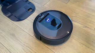 iRobot Roomba i7+