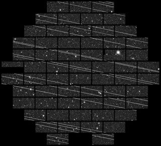 An image from the Cerro Tololo Inter-American Observatory shows streaks left by Starlink satellites.