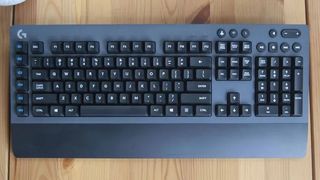 Logitech G613