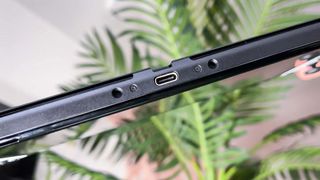 Nintendo switch oled USB-C port