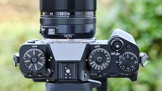 Fujifilm X-T5 controls