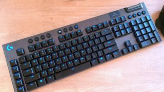 Logitech G915