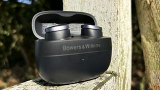 Bowers & Wilkins Pi8 