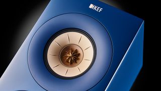 Standmounted speakers: KEF R3 Meta