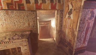 Some of the VR tour of Nefertari's tomb is shown here.