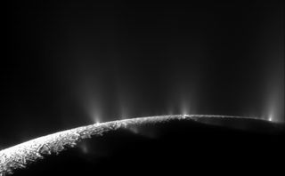 enceladus plumes