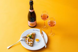 Veuve Clicquot Sunny Side Up cafe