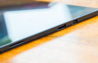 Surface Pro 6 ports