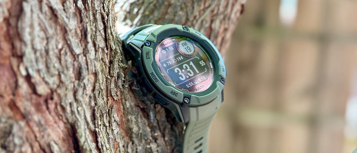 Garmin Instinct 2X Solar close-up