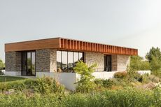 rotterdam house with timber roof