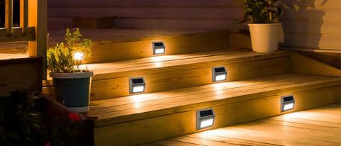 JACKYLED Solar Step Lights on stairs