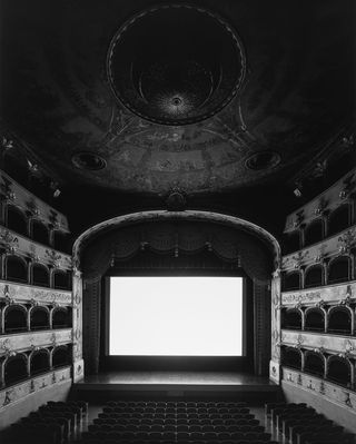 Hiroshi Sugimoto returns to the theatre