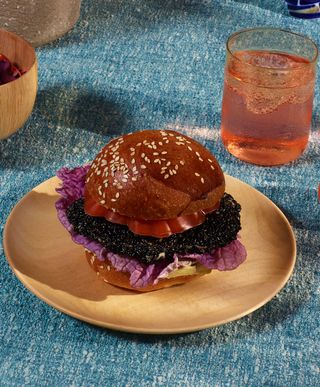 Black sesame chicken burger