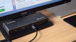 Plugable Thunderbolt 4 and USB4 HDMI Docking Station review photos