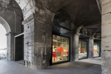 Colosseum bookshop by Electa