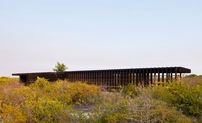 Kengo Kuma hen house