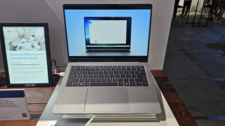 Asus Expertbook at IFA 2024