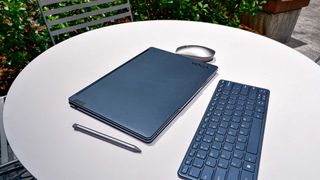 Lenovo Yoga Book 9i