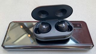 Galaxy Fold Galaxy Buds