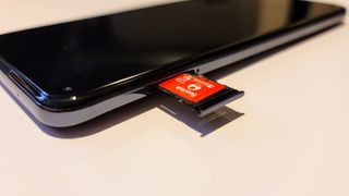 TCL 10 5G UW review photos