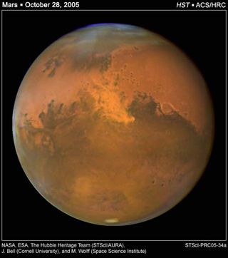 Hubble Snaps Photos of Giant Martian Dust Storm