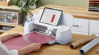 Cricut Maker 3 loading smart materials