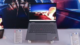 Lenovo ThinkPad X1 Yoga Gen 7