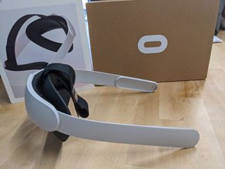 Oculus Elite Strap Side View