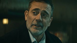 Close-up of Jeffrey Dean Morgan's Joe Kessler talking to Billy Butcher in The Boys Season 4